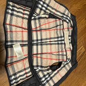 Burberry Vest - Black